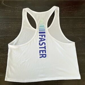 Women’s white Forever 21 cropped tank top